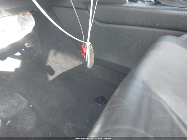 Cadillac XTS Luxury Image 2