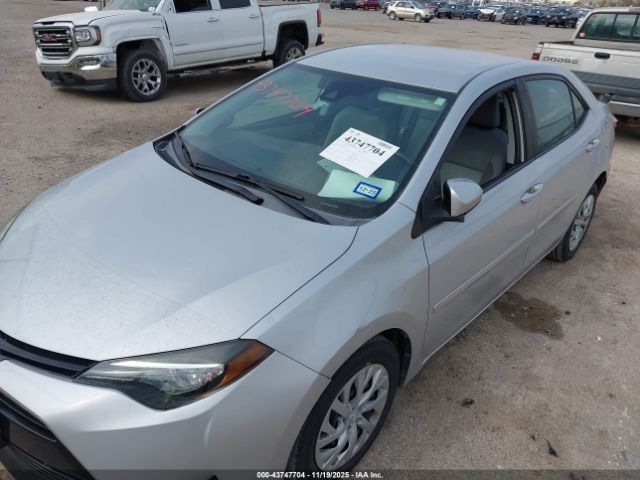 Toyota Corolla Le Image 9