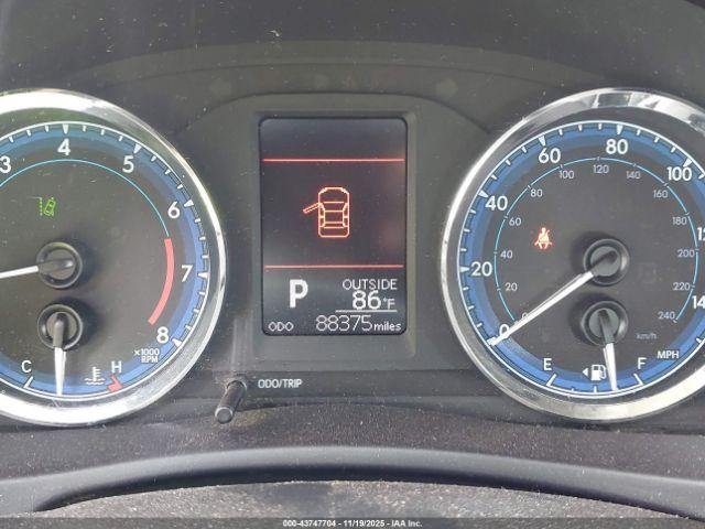 Toyota Corolla Le Image 6