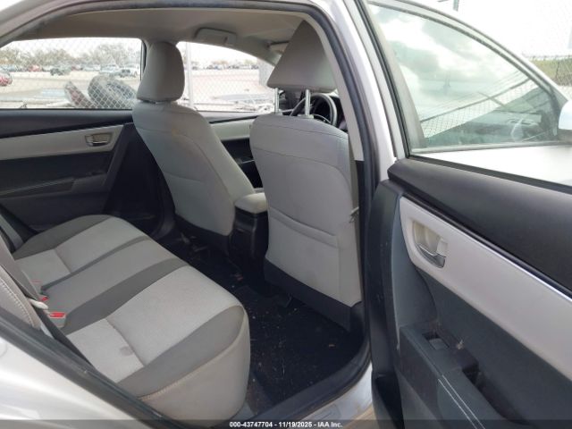 Toyota Corolla Le Image 16