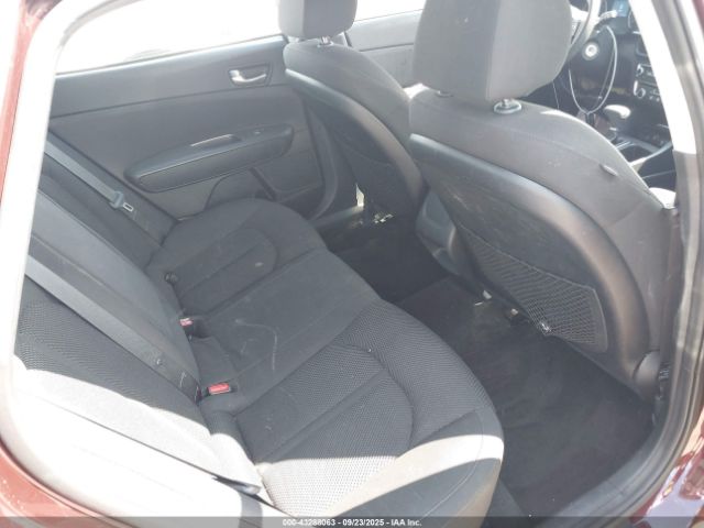 Kia Optima Lx Image 8