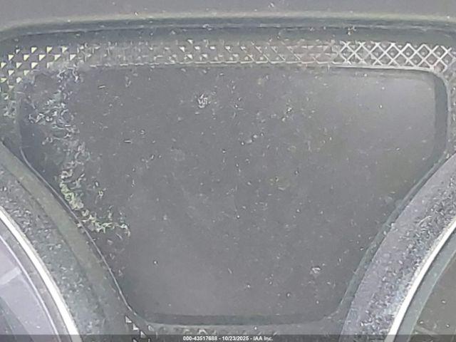 Nissan Versa 1.6 Sv Image 16