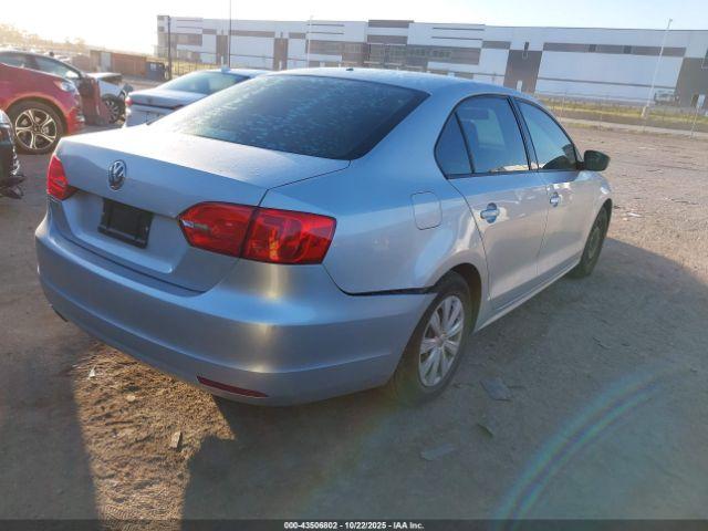 Volkswagen Jetta 2.0l S Image 7