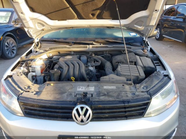Volkswagen Jetta 2.0l S Image 16