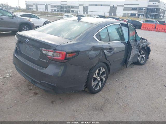 Subaru Legacy Premium Image 12