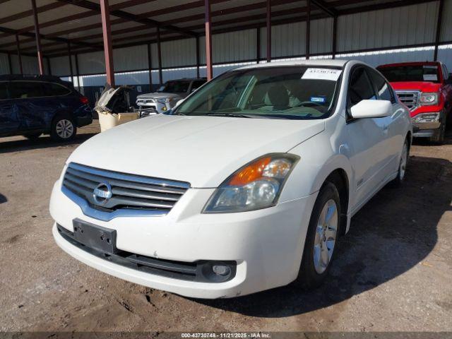Nissan Altima Image 3