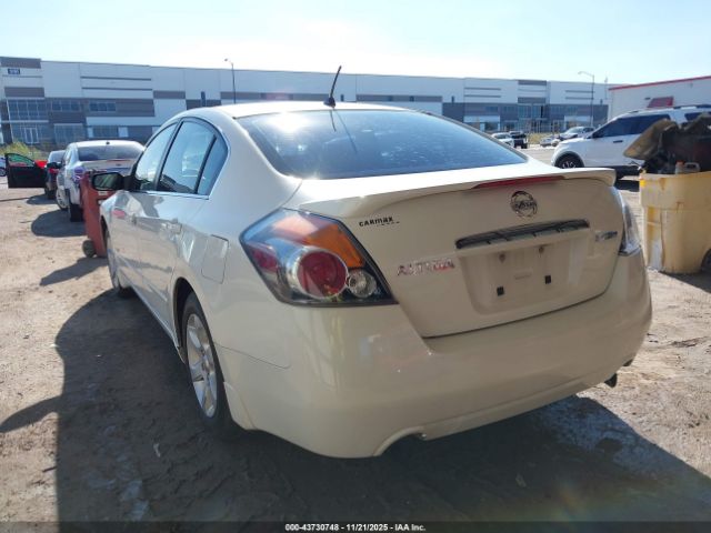 Nissan Altima Image 2