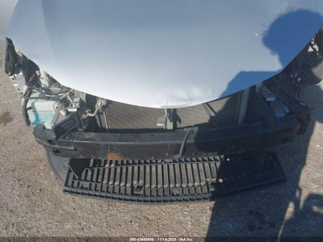 Toyota Corolla Le Image 16