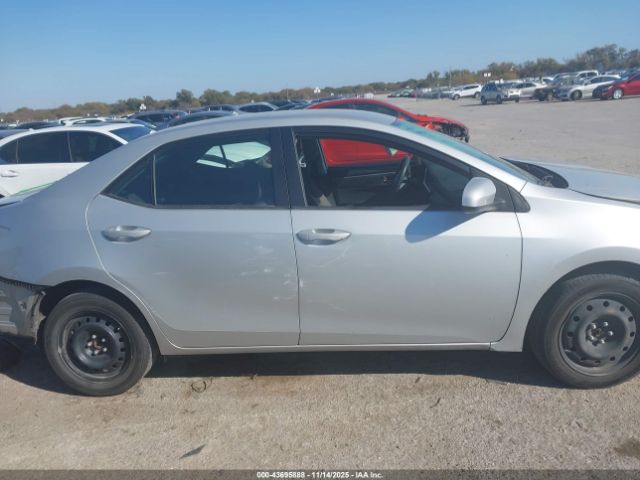 Toyota Corolla Le Image 2