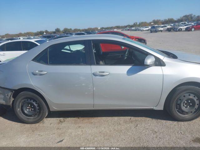 Toyota Corolla Le Image 2