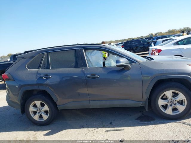 Toyota RAV4 Xle Image 15