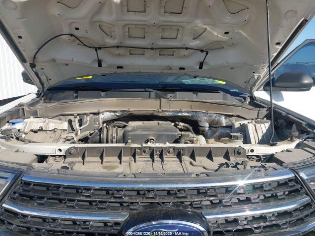 Ford Explorer Xlt Image 7