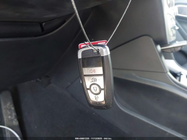 Ford Explorer Xlt Image 8