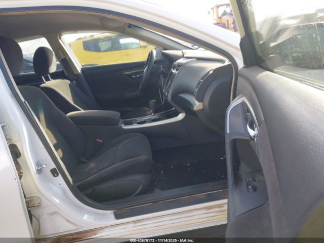 Nissan Altima 2.5 S Image 10