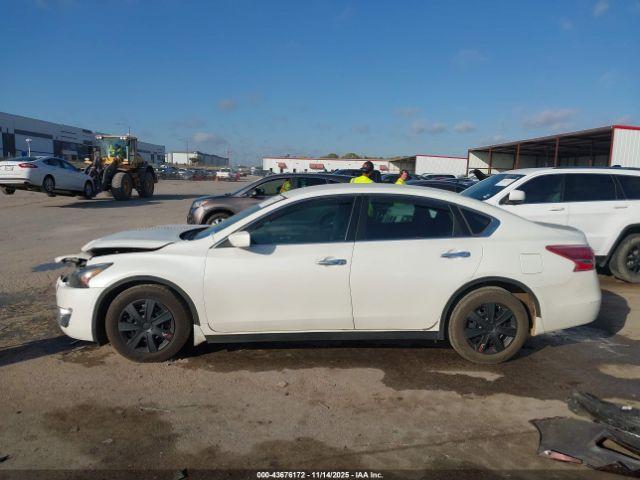 Nissan Altima 2.5 S Image 16