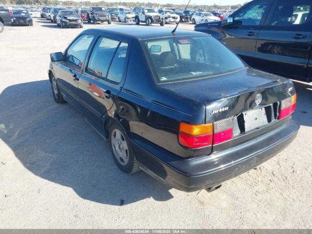 Volkswagen Jetta Gt Image 2