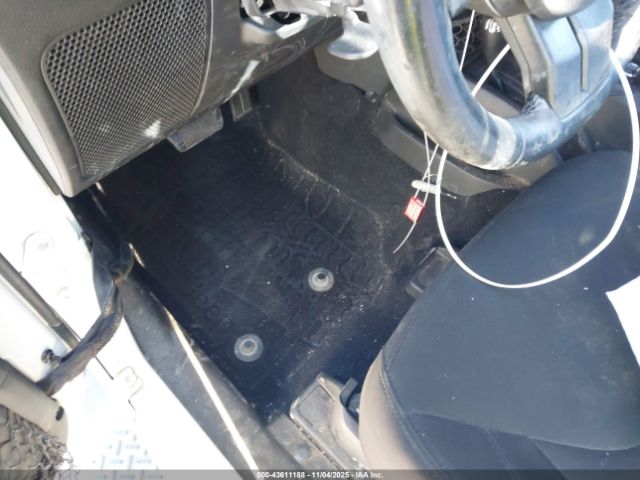 Jeep Wrangler Sport Image 14