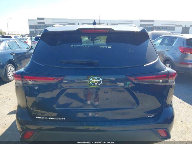 Toyota Highlander Xle Image 10