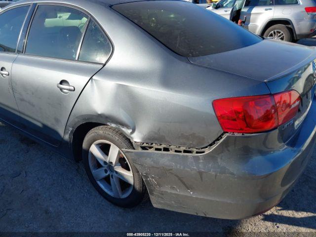 Volkswagen Jetta 2.0l Tdi Image 4