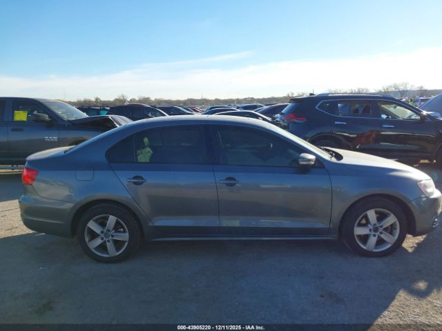 Volkswagen Jetta 2.0l Tdi Image 9