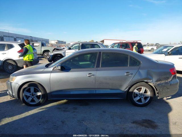 Volkswagen Jetta 2.0l Tdi Image 13