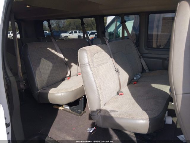 Chevrolet Express Lt Image 2