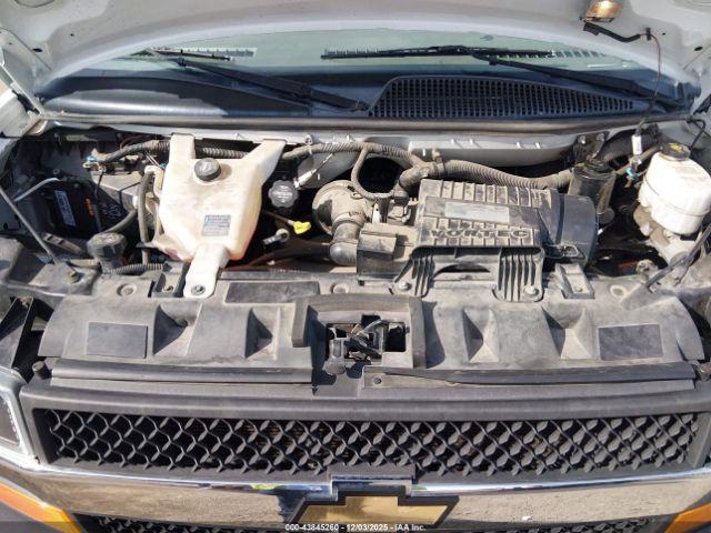 Chevrolet Express Lt Image 5