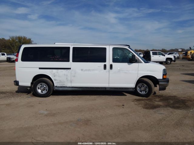 Chevrolet Express Lt Image 8