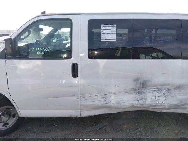 Chevrolet Express Lt Image 11