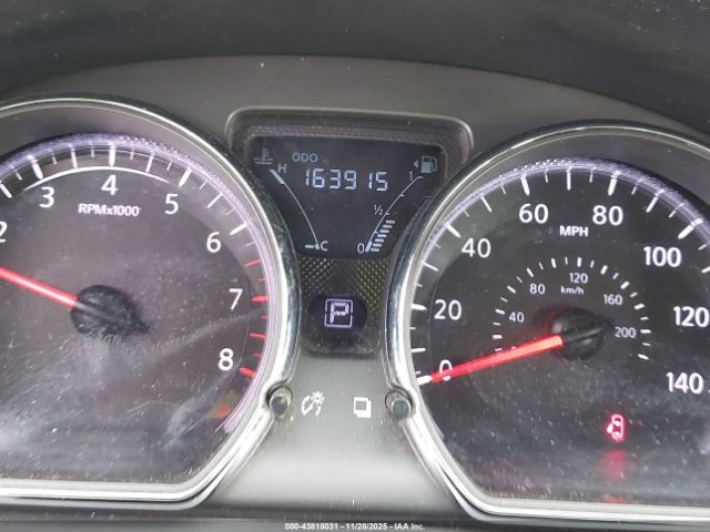 Nissan Versa Image 7