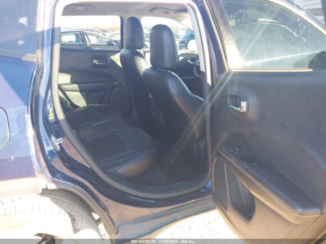 Jeep Compass Latitude Fwd Image 12