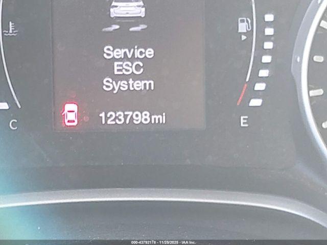 Jeep Compass Latitude Fwd Image 4