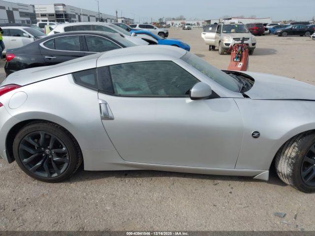 Nissan 370Z Image 4