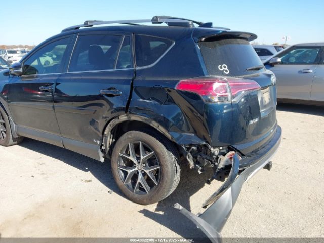 Toyota RAV4 Se Image 13