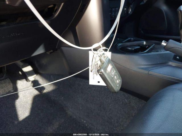 Toyota RAV4 Se Image 5