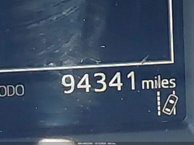 Toyota RAV4 Se Image 2