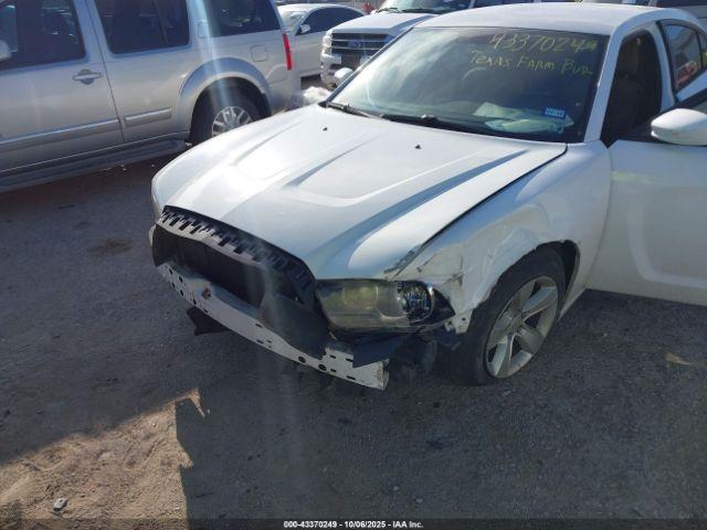 Dodge Charger Se Image 6