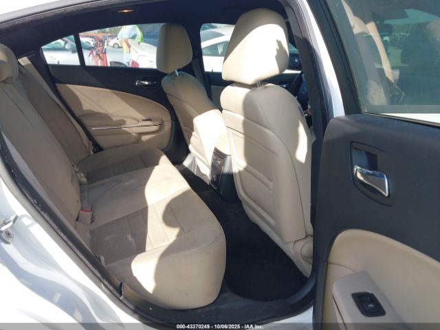 Dodge Charger Se Image 4