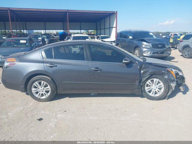 Nissan Altima 2.5 S Image 3