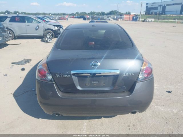 Nissan Altima 2.5 S Image 2