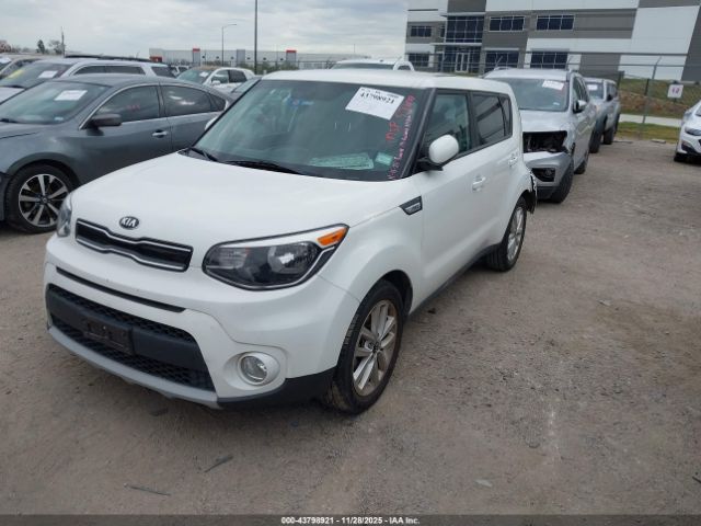 Kia Soul + Image 3