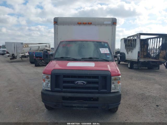 Ford E-350 Image 7