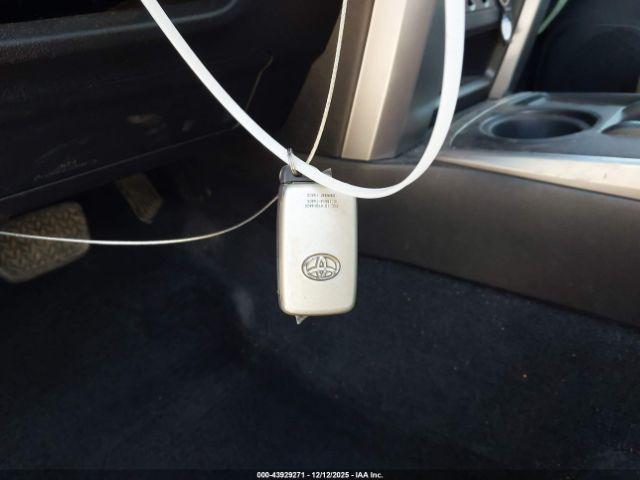 Toyota 4Runner Limited Image 8