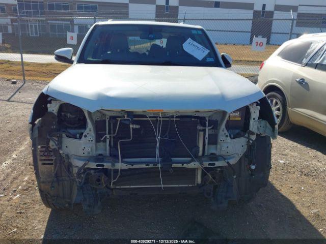 Toyota 4Runner Limited Image 12