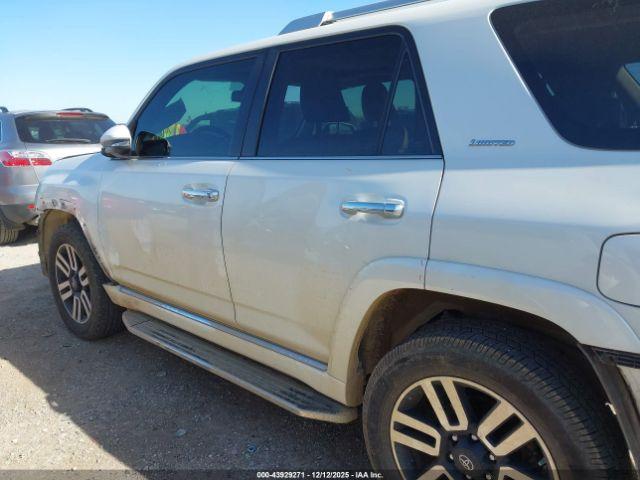 Toyota 4Runner Limited Image 11