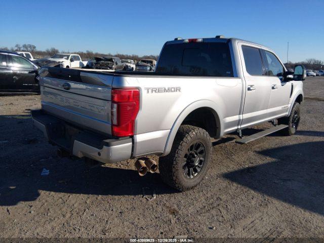 Ford F-250 Lariat Image 4
