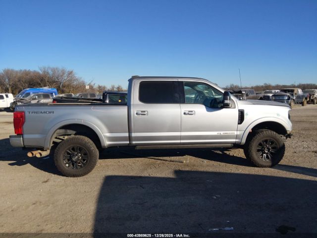 Ford F-250 Lariat Image 16