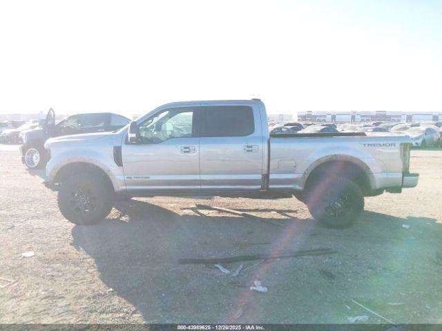 Ford F-250 Lariat Image 2