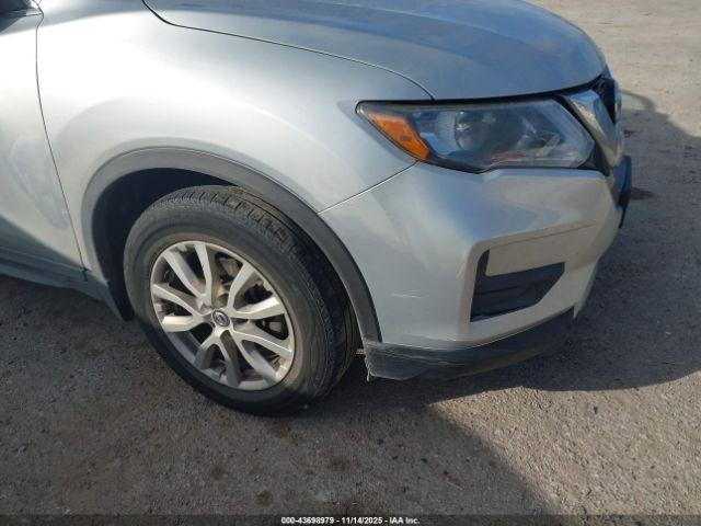 Nissan Rogue Sv Image 3