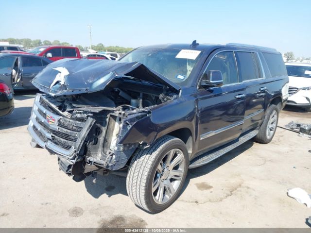 Cadillac Escalade Luxury Image 3